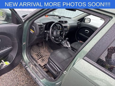 Used 2014 Kia Soul + FWD image 17