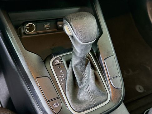 Used 2025 Kia Soul LX w/ LX Technology Package image 24