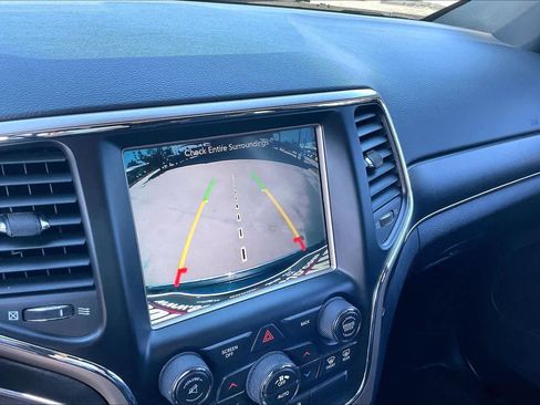 Used 2015 Jeep Grand Cherokee Limited image 26