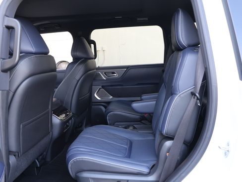 Certified 2026 INFINITI QX80 4WD image 21