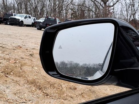 New 2025 Jeep Grand Cherokee Limited w/ Trailer Tow Package image 18