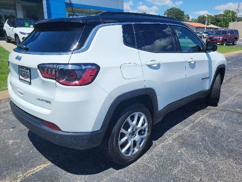 Used 2025 Jeep Compass Limited AWD/4WD image 15