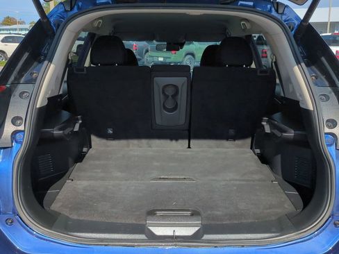 Used 2020 Nissan Rogue SV image 13