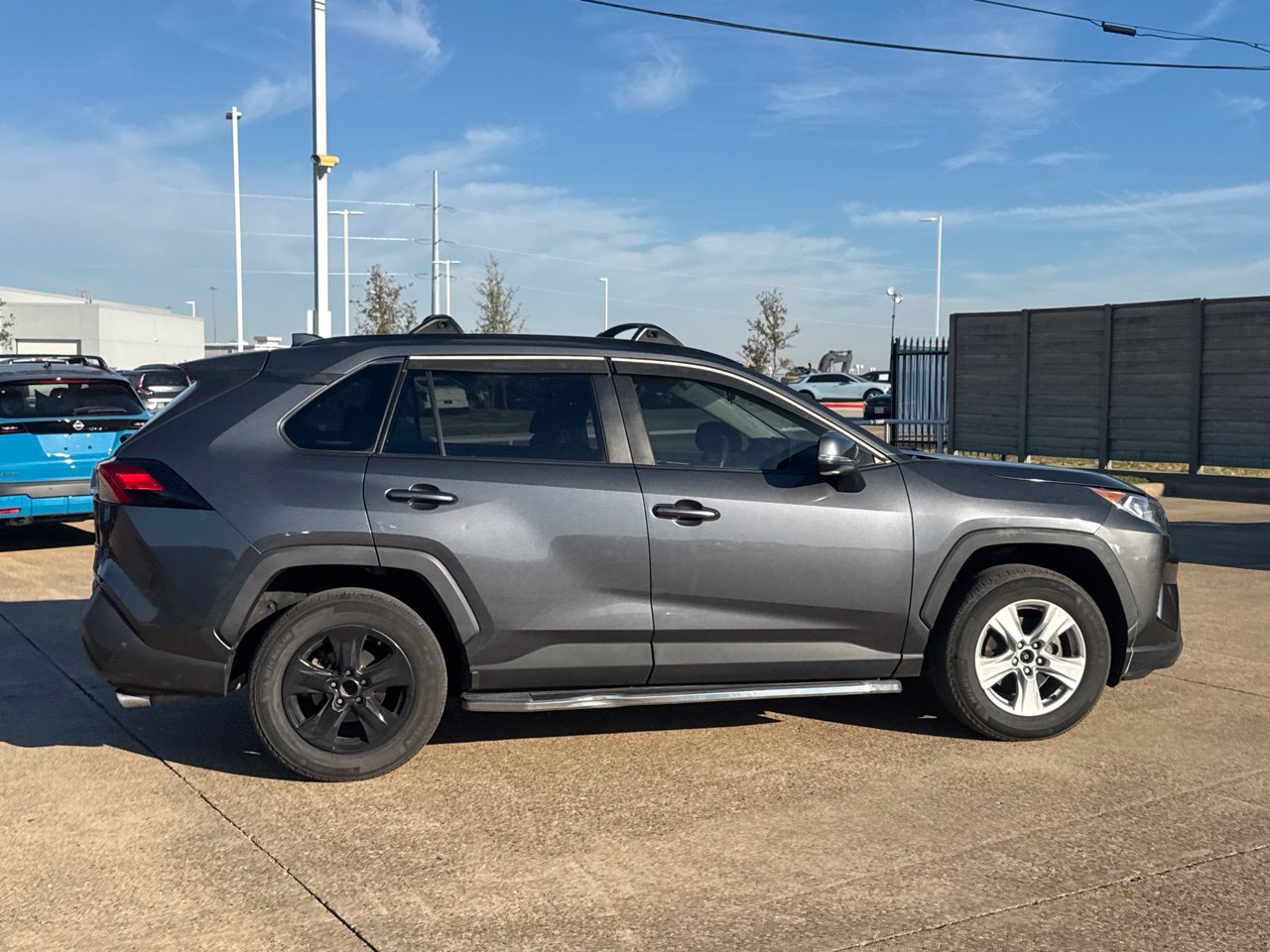 Used 2019 Toyota RAV4 XLE FWD image 30