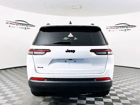 Used 2024 Jeep Grand Cherokee L Altitude image 7