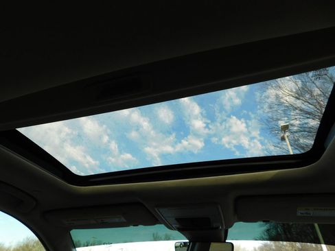 Used 2024 Honda CR-V EX-L image 6