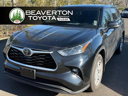 Used 2023 Toyota Highlander LE