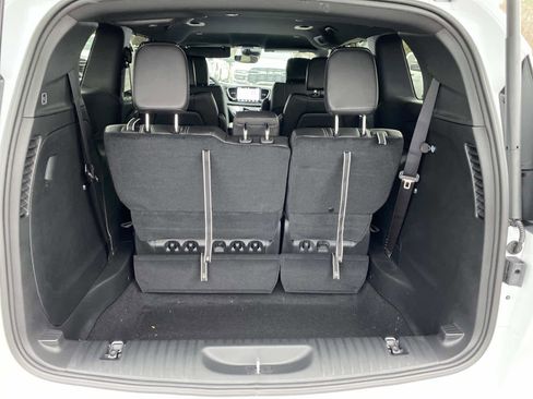 New 2026 Chrysler Pacifica Select image 5