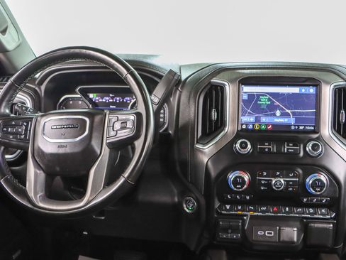 Used 2023 GMC Sierra 2500 Denali w/ Denali Black Diamond Edition image 17