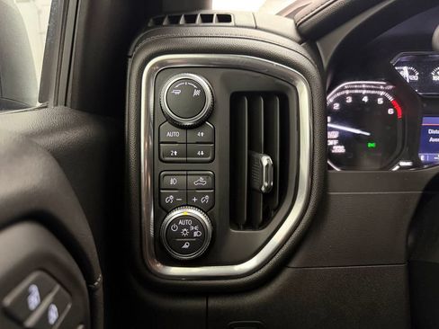 Used 2019 GMC Sierra 1500 SLT w/ SLT Premium Plus Package AWD/4WD image 34
