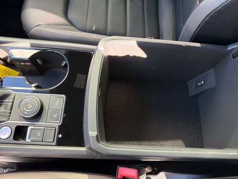 Certified 2023 Volkswagen Atlas Cross Sport SEL Premium R-Line image 27