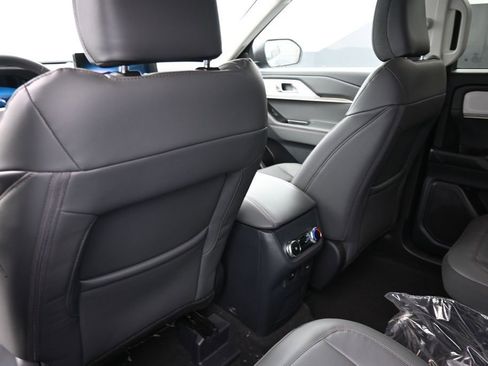 New 2026 Ford Explorer Active AWD/4WD image 22
