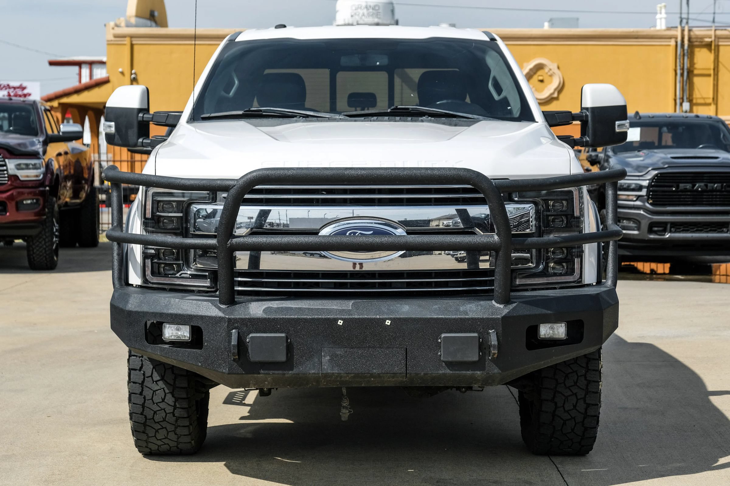 Used 2017 Ford F350 Lariat w/ Lariat Value Package AWD/4WD image 5