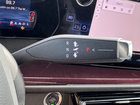 Used 2024 Chevrolet Traverse RS image 22