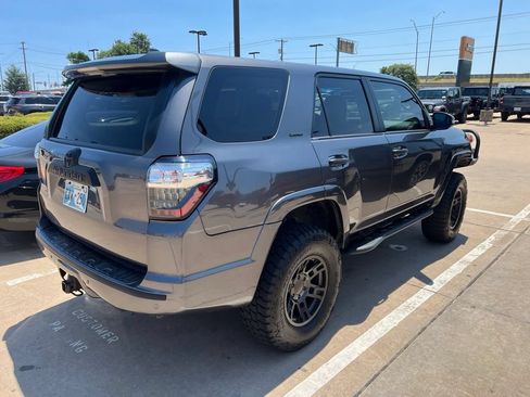 Used 2016 Toyota 4Runner Limited AWD/4WD image 4