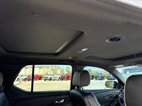 Used 2023 Chevrolet Traverse Premier w/ Redline Edition AWD/4WD image 16