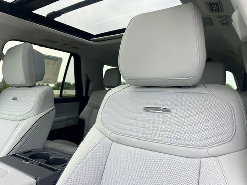 New 2026 Ford Expedition Max Platinum w/ Platinum Ultimate Package AWD/4WD image 13