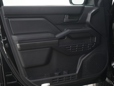 Used 2025 Toyota 4Runner SR5 image 19