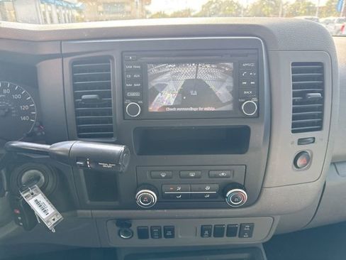 Used 2019 Nissan NV 3500 SL w/ Navigation Package image 12