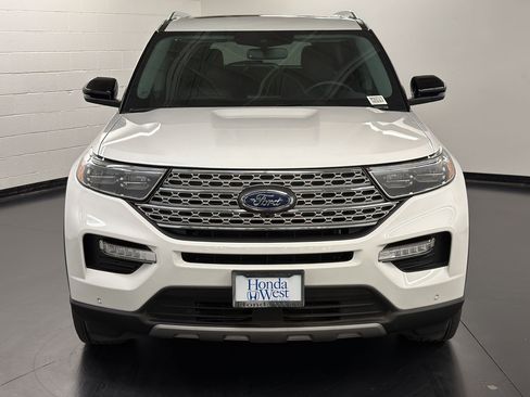 Used 2023 Ford Explorer Limited w/ Equipment Group 301A AWD/4WD image 6