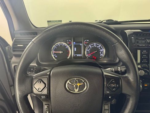 Used 2024 Toyota 4Runner TRD Off-Road Premium image 17