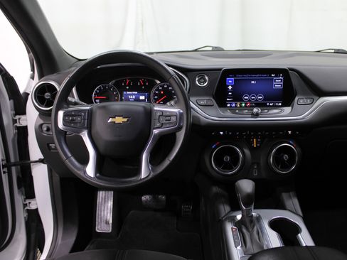Used 2021 Chevrolet Blazer LT image 2