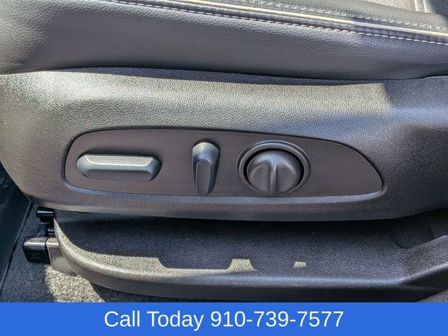 Used 2023 GMC Acadia Denali w/ Denali Ultimate Package FWD image 17