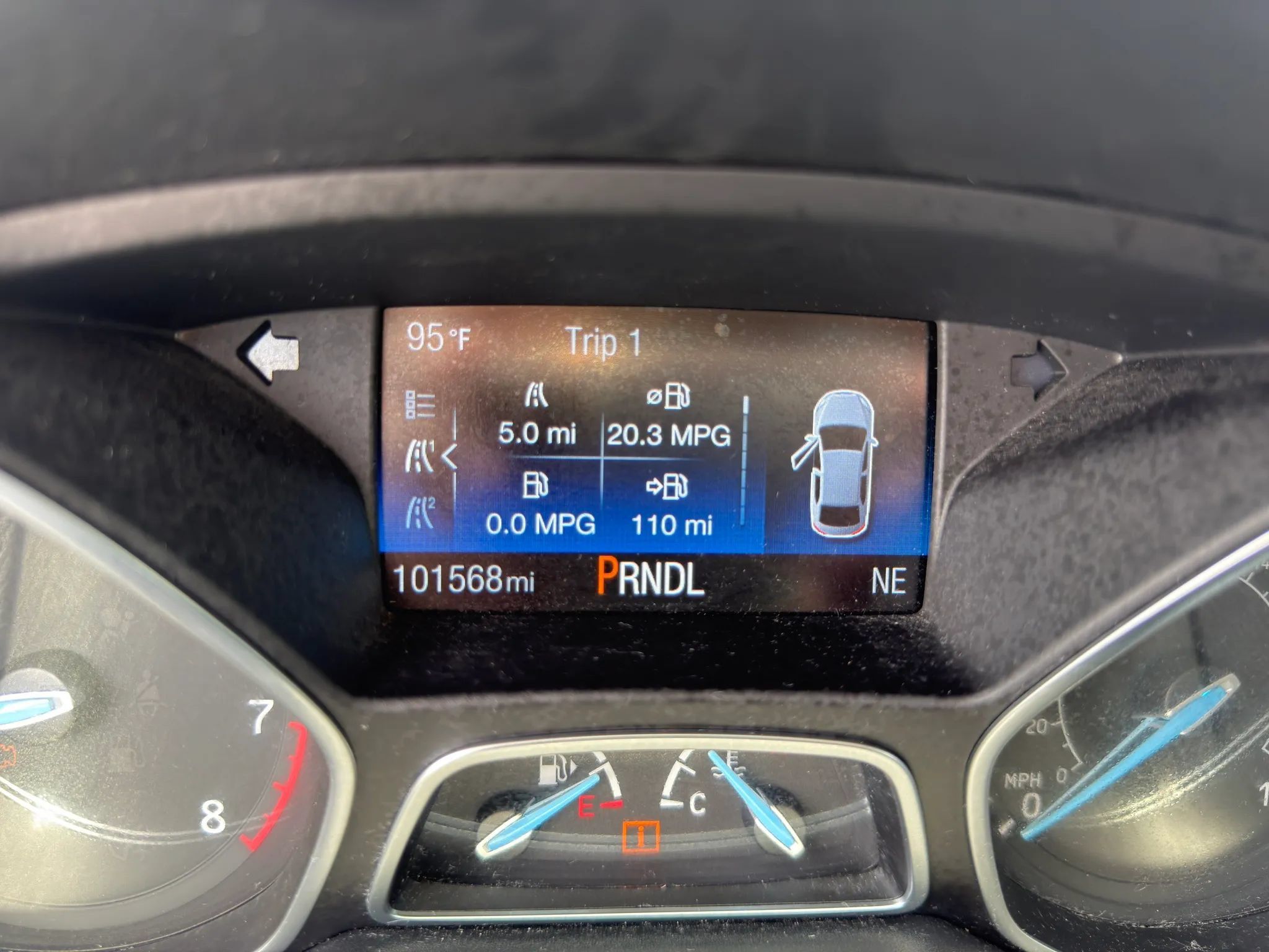 Used 2018 Ford Focus SE FWD image 25