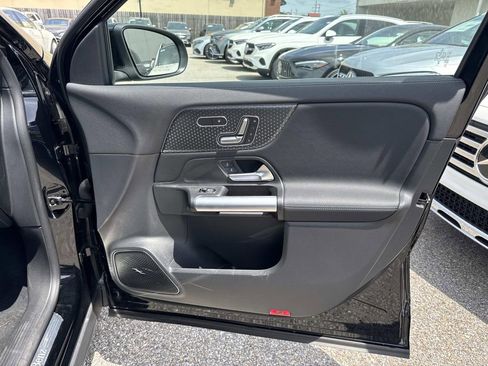 Used 2025 Mercedes-Benz GLA 250 image 14