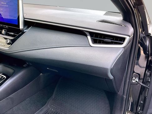 Certified 2025 Toyota Corolla SE FWD image 19