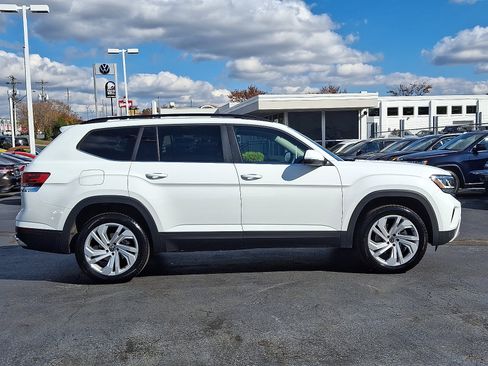 Certified 2023 Volkswagen Atlas SE w/ Panoramic Sunroof Package image 7
