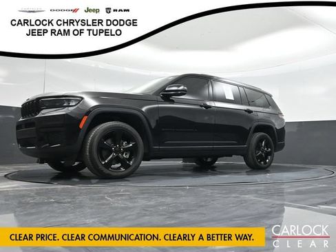 Used 2023 Jeep Grand Cherokee L Laredo RWD image 50