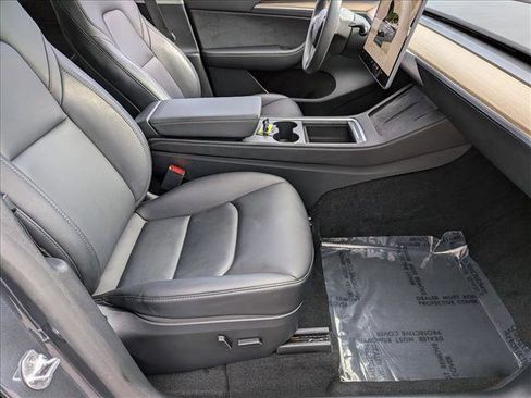 Used 2023 Tesla Model Y Long Range image 22