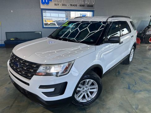Used 2016 Ford Explorer 4WD image 2