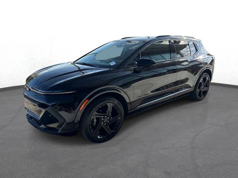 Used 2024 Chevrolet Equinox EV RS image 7