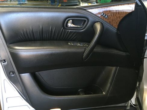 Used 2020 Nissan Armada SL w/ Premium Package AWD/4WD image 22