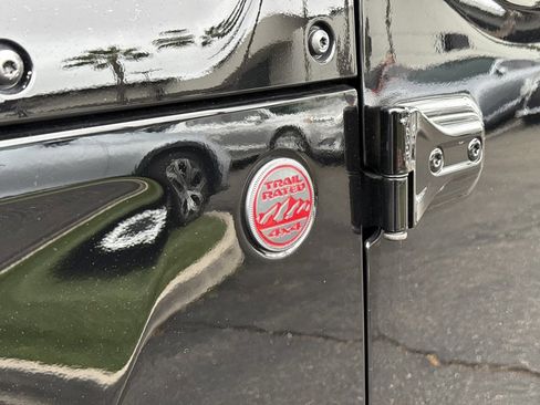 Used 2022 Jeep Wrangler Unlimited Rubicon image 6