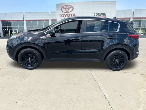 Used 2019 Kia Sportage LX AWD/4WD image 2