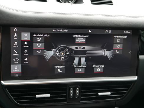 Used 2020 Porsche Cayenne Turbo S image 23