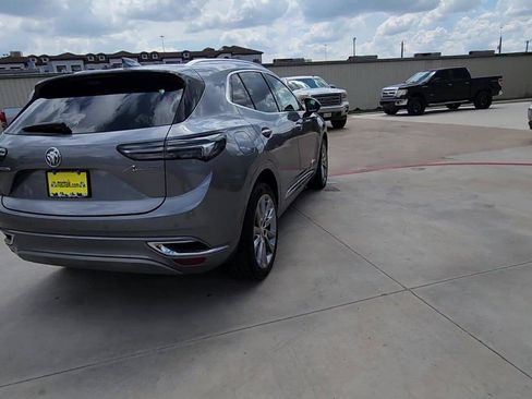 Used 2022 Buick Envision Avenir w/ Technology Package II FWD image 8