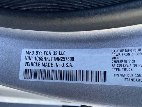 Used 2022 RAM 1500 Laramie AWD/4WD image 38
