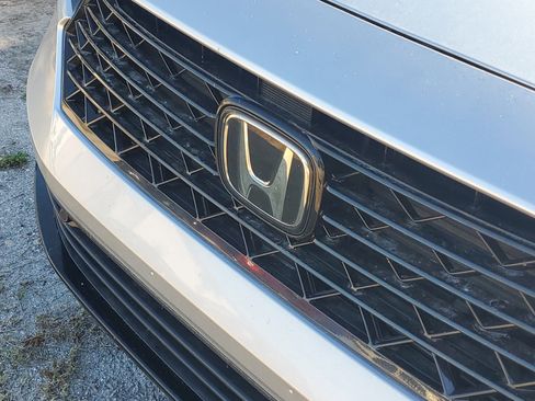 Used 2024 Honda Accord EX-L image 3