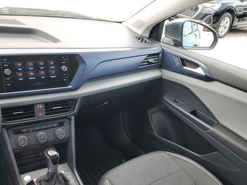 Certified 2022 Volkswagen Taos SE FWD image 21