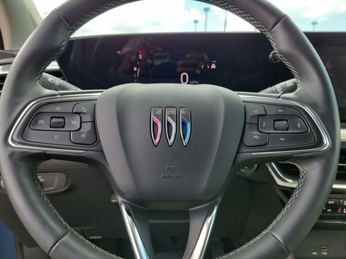 Used 2026 Buick Encore GX Avenir w/ Avenir Technology Package FWD image 19