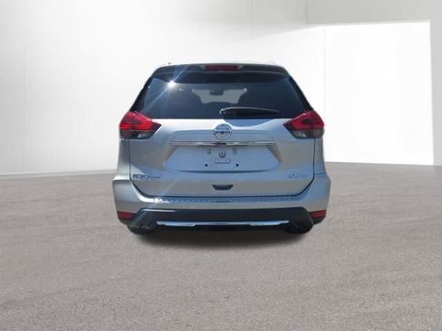 Used 2017 Nissan Rogue SV AWD/4WD image 4