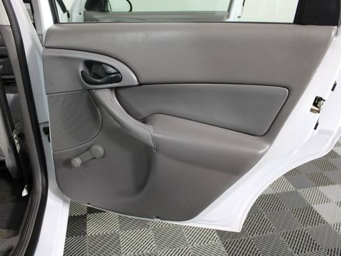 Used 2002 Ford Focus LX image 17