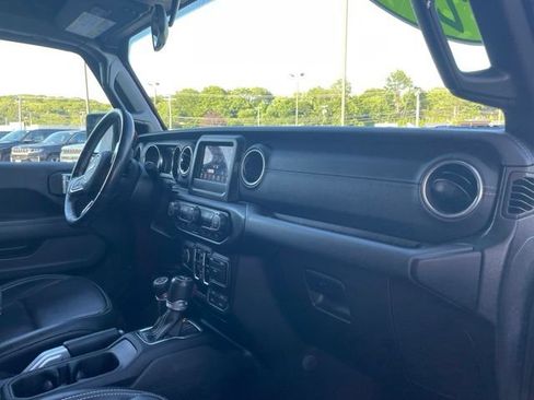 Used 2021 Jeep Wrangler Unlimited Sahara w/ LED Lighting Group AWD/4WD image 27