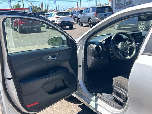 Used 2019 Kia Forte LXS FWD image 10