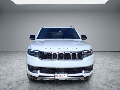 Used 2023 Jeep Wagoneer L Series III w/ Premium Group I image 2