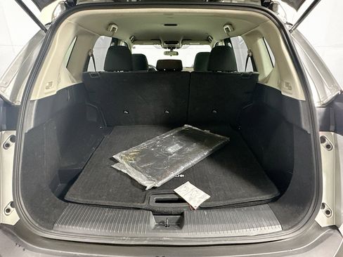 Used 2023 Nissan Rogue SV image 28